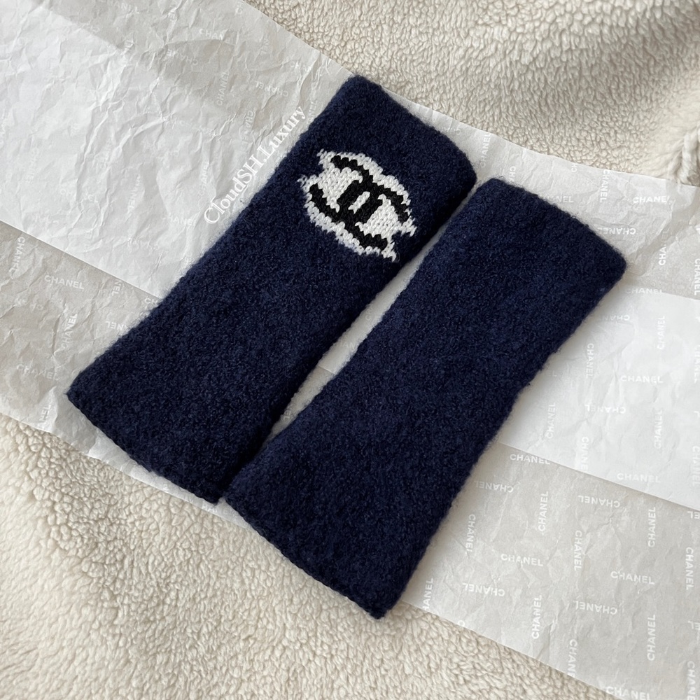 Auth Chanel Classic CC Logo Dark Navy Wool Knit Fingerless Gloves - Excellent